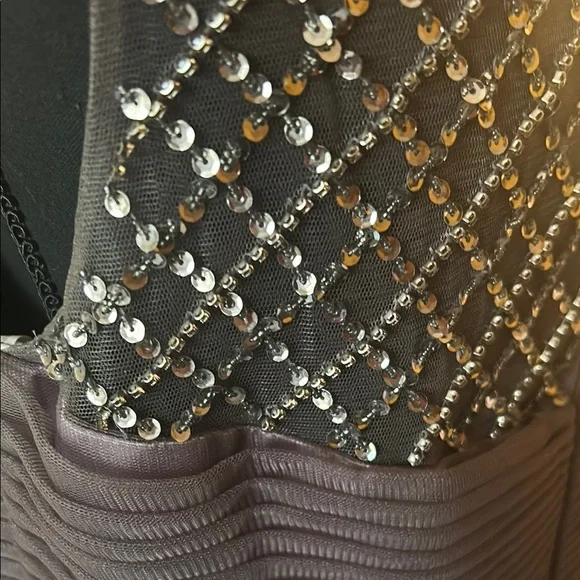 Elegant Gray Evening Gown - Picture 11 of 11